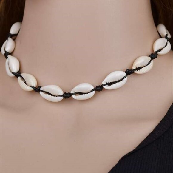 Shell Decor Necklace - Picture 1 of 2
